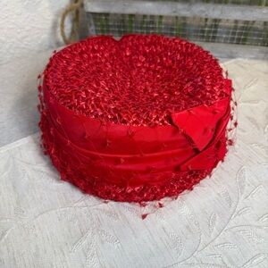 Janyth Roy Vintage 1950s, early 1960s "Pillbox" hat. Lipstick red with netting.